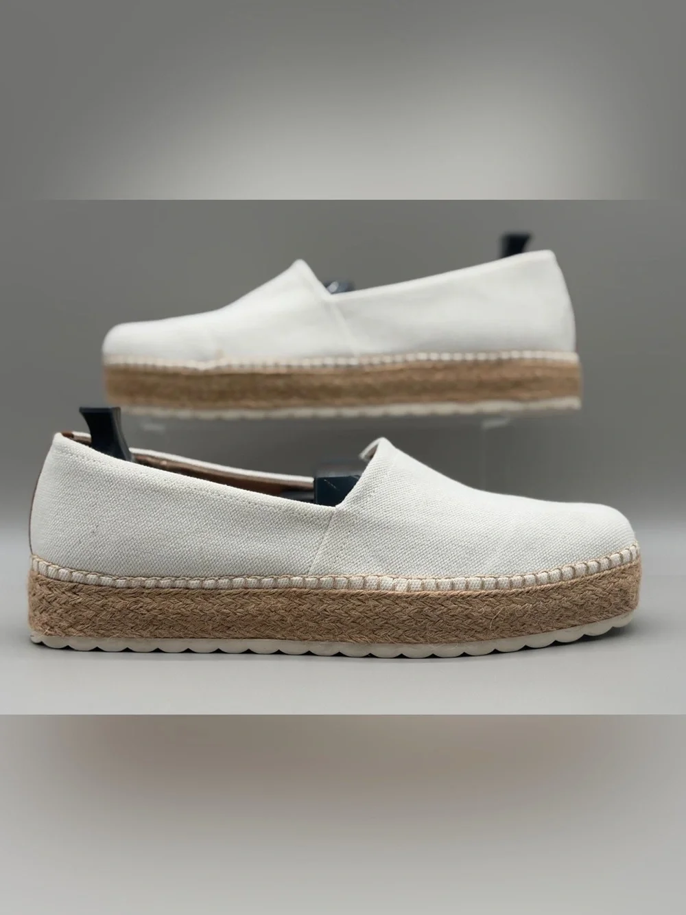 Dr. Scholl’s Sunray Classic White Canvas Espadrille Slip-On for Women, size 11US